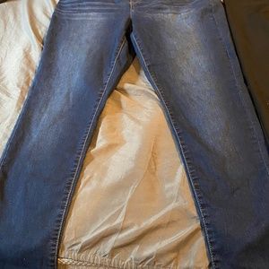 Lot of Three Jegging Capri Pants